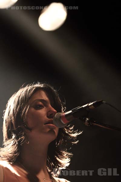 SHARON VAN ETTEN - 2012-03-02 - PARIS - Point Ephemere - 